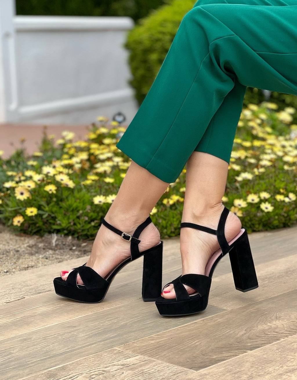 Sandalia ante negro