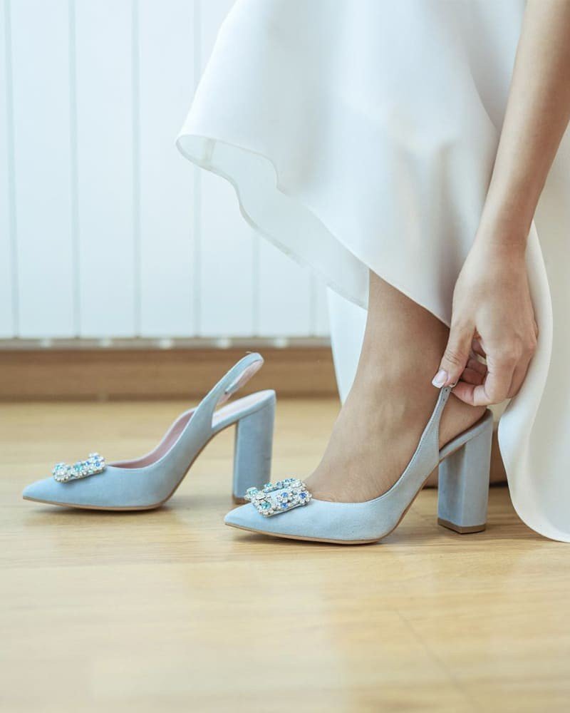 Zapato Cinderella azul destalonado 10 cms