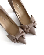 Zapato Audrey beige brillo 8 cms