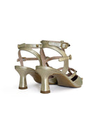 Zapato Tachuelas Dorado 6 cms