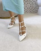 Zapato Tachuelas Blanco 6 cms