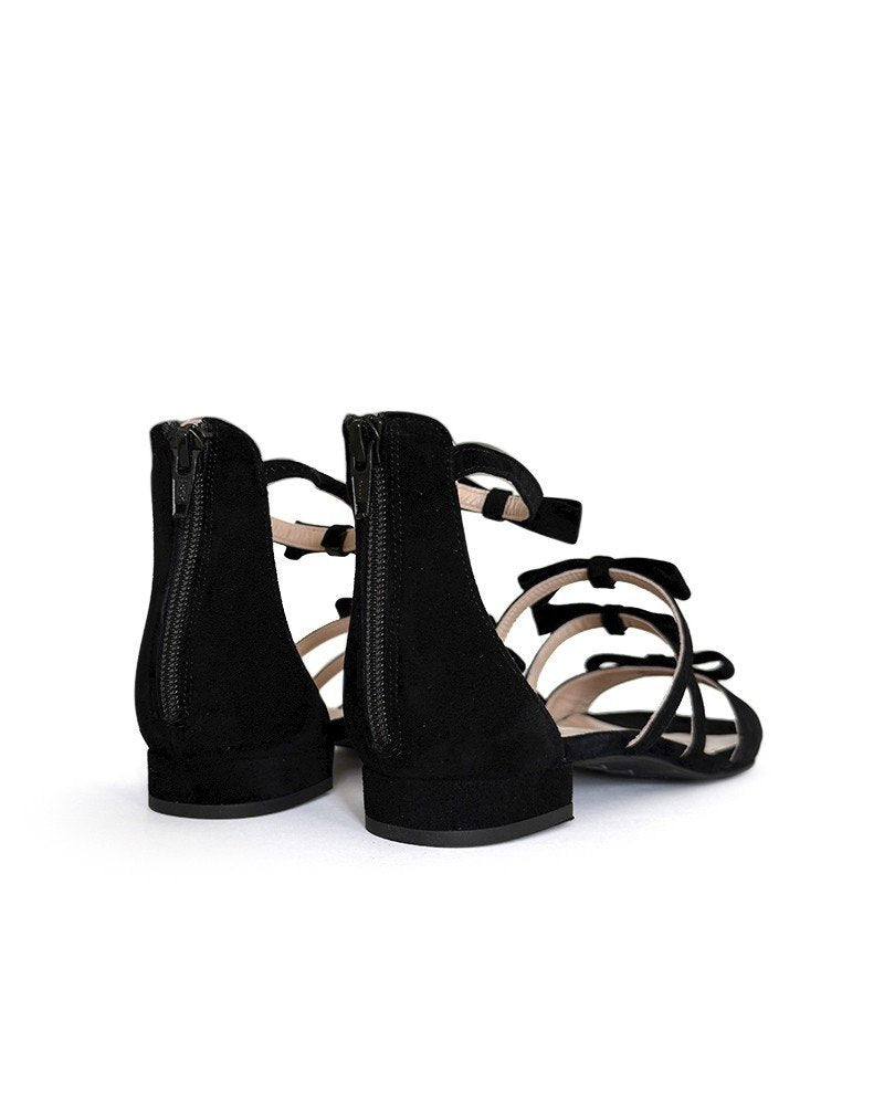 Sandalia lazos negra