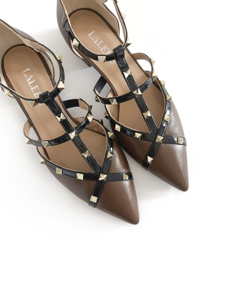 Zapato Plano Tachuelas Chocolate