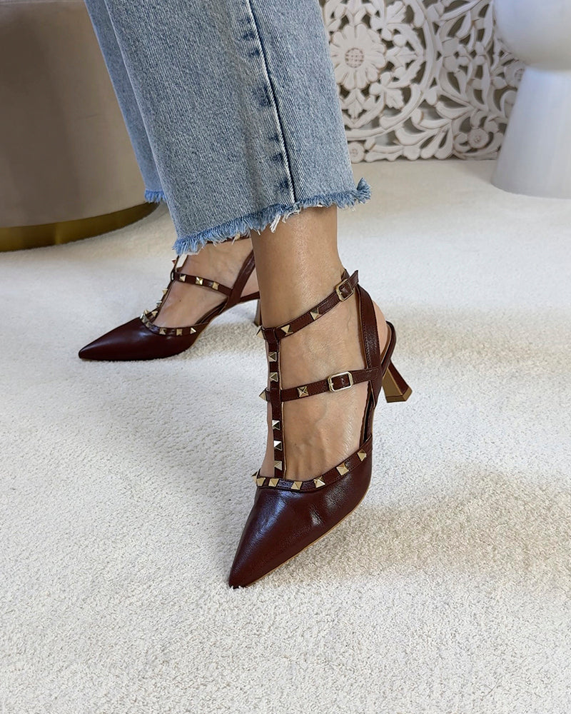 Zapato tachuelas marrón 6 cms